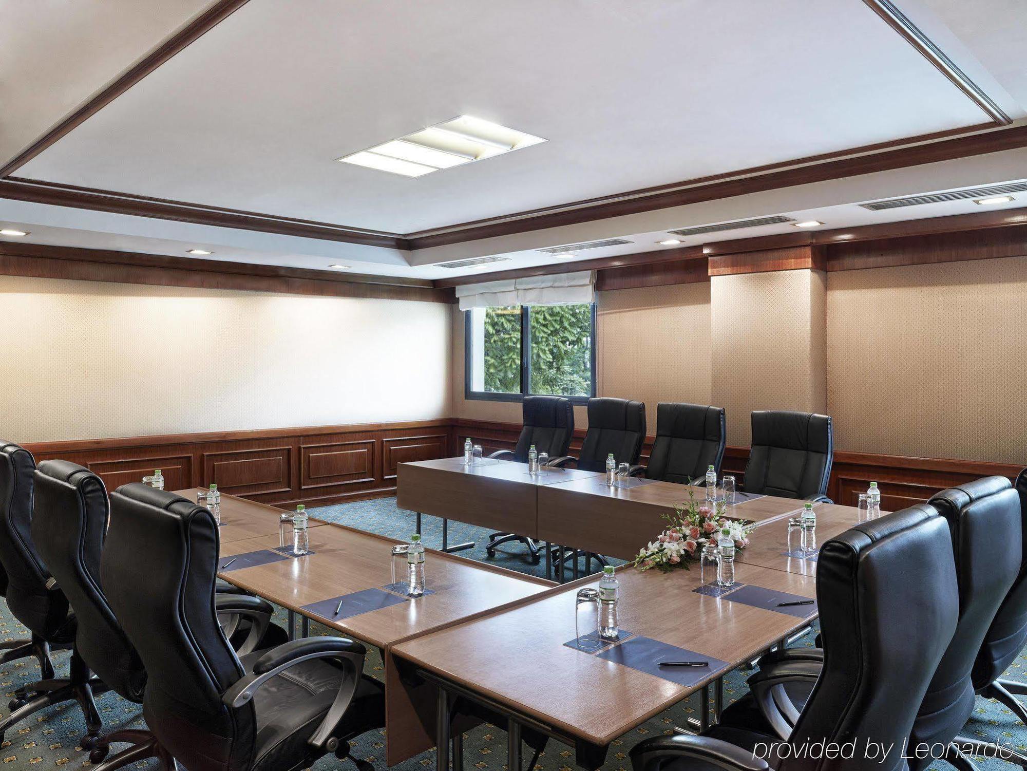 Hilton Hanoi Opera עסק תמונה